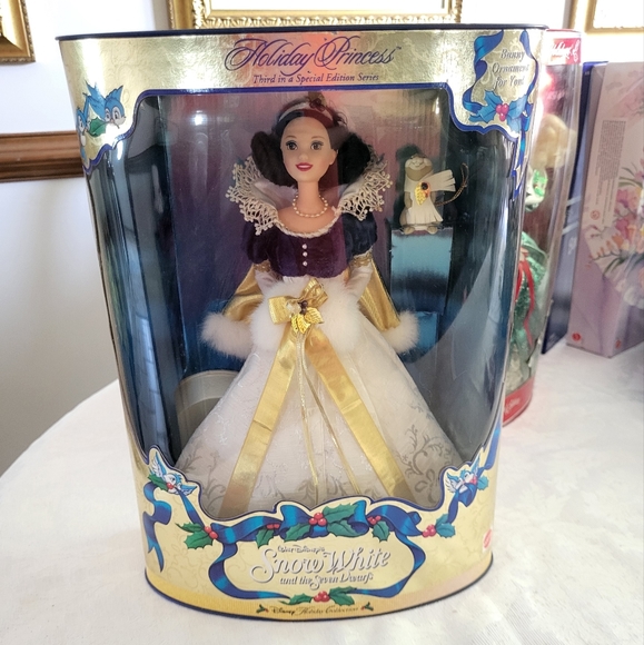 Disney's Snow White Holiday Princess Barbie 1998